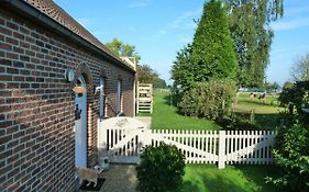 Entre Monts Et Collines B&B Et Spa En Option